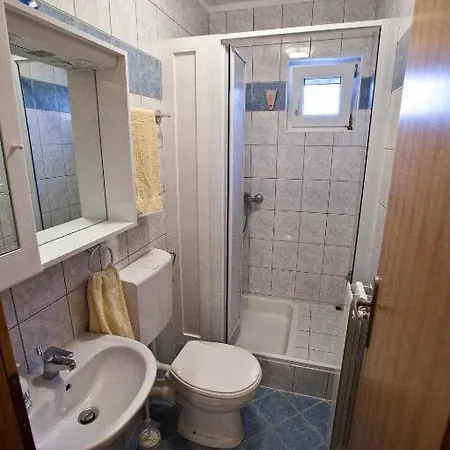 Lily Novi Vinodolski