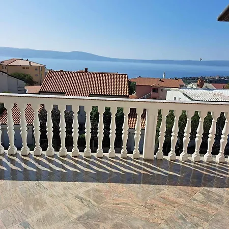 Lily Novi Vinodolski