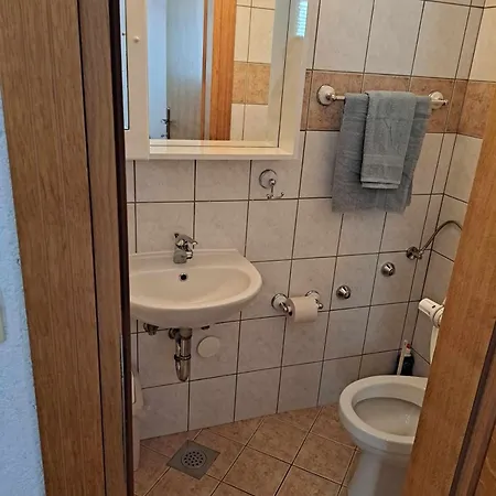 Lily Novi Vinodolski