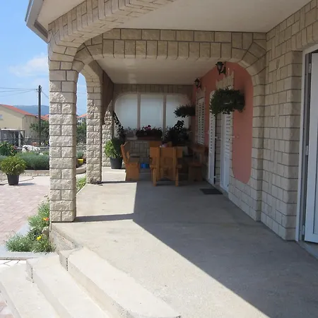 Lily * Novi Vinodolski