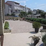 Lily Apartment *