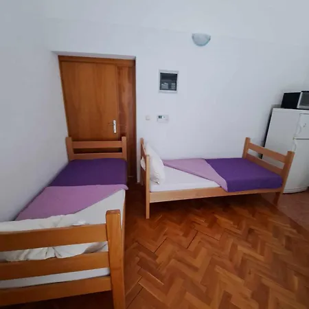 Lily Apartment