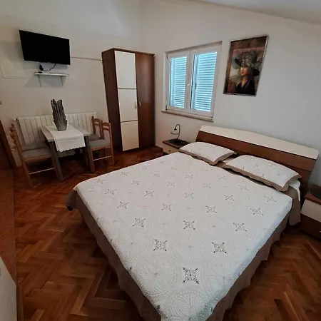 Lily Novi Vinodolski
