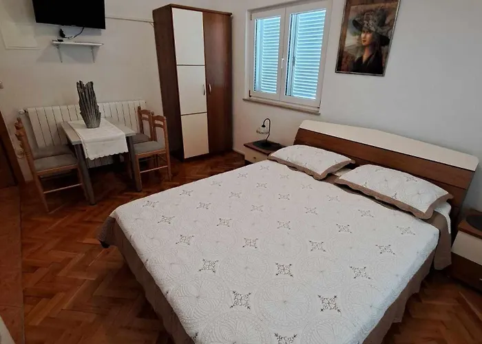 Lily Novi Vinodolski