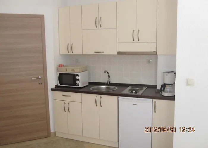 Lily Apartman *