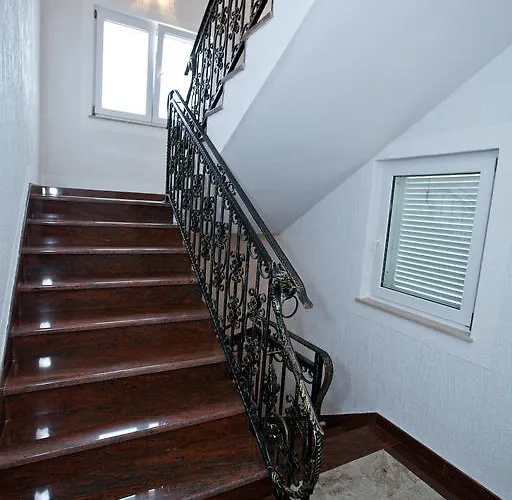 Lily Apartment